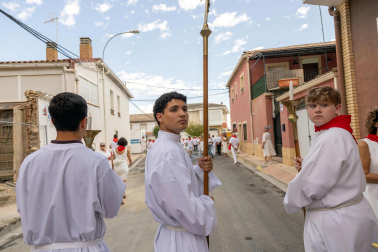Fotos de la procesión en honor a San Bartolomé en fiestas de Ribaforada 2026