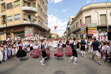 Fotos de la procesión en honor a San Bartolomé en fiestas de Ribaforada 2026