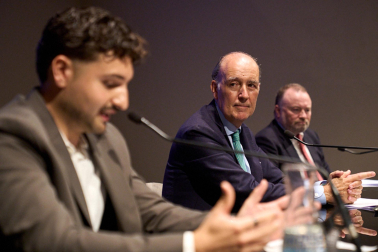 Fotos del acto de bienvenida a los participantes en los Cursos Europeos de Verano 2026