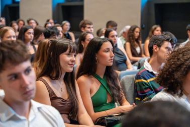 Fotos del acto de bienvenida a los participantes en los Cursos Europeos de Verano 2026