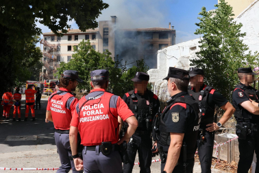Foto del incendio en la antigua ikastola de Jaso