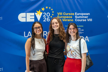 Fotos del primer día de los Cursos Europeos de Verano 2026