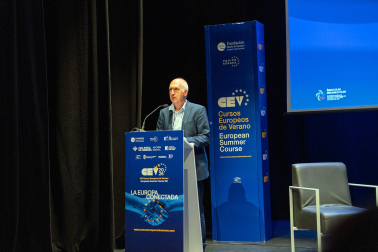 Fotos del primer día de los Cursos Europeos de Verano 2026