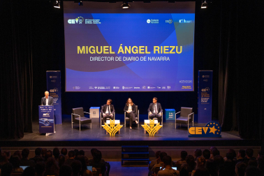 Fotos del primer día de los Cursos Europeos de Verano 2026