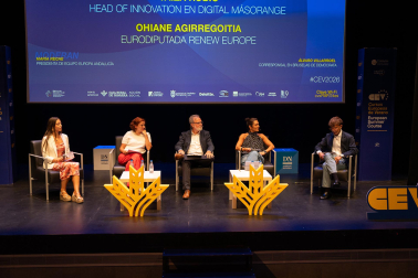 Fotos del primer día de los Cursos Europeos de Verano 2026