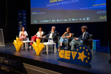 Fotos del primer día de los Cursos Europeos de Verano 2026