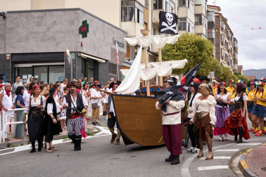 Foto del desfile de carrozas durante las fiestas de Noáin 2026