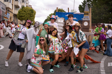 Foto del desfile de carrozas durante las fiestas de Noáin 2026