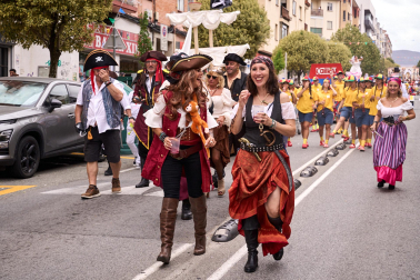 Foto del desfile de carrozas durante las fiestas de Noáin 2026