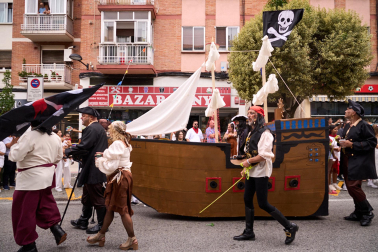Foto del desfile de carrozas durante las fiestas de Noáin 2026
