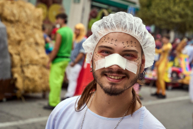 Foto del desfile de carrozas durante las fiestas de Noáin 2026