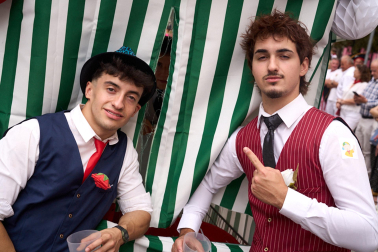 Foto del desfile de carrozas durante las fiestas de Noáin 2026