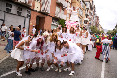 Foto del desfile de carrozas durante las fiestas de Noáin 2026