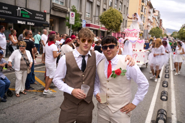 Foto del desfile de carrozas durante las fiestas de Noáin 2026