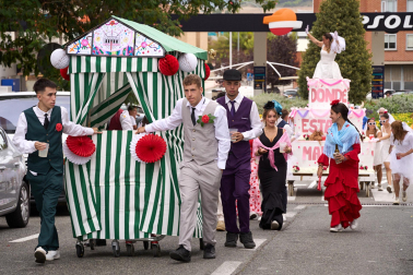 Foto del desfile de carrozas durante las fiestas de Noáin 2026