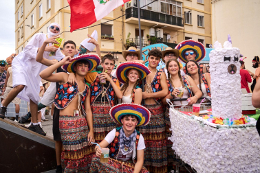 Foto del desfile de carrozas durante las fiestas de Noáin 2026