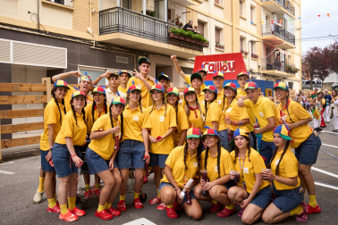 Foto del desfile de carrozas durante las fiestas de Noáin 2026
