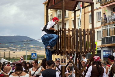 Foto del desfile de carrozas durante las fiestas de Noáin 2026