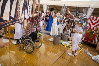 Foto del desfile de carrozas durante las fiestas de Noáin 2026