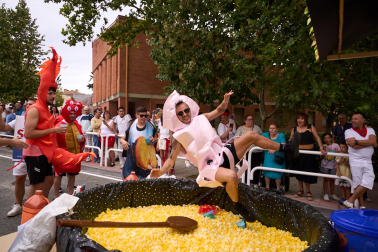 Foto del desfile de carrozas durante las fiestas de Noáin 2026