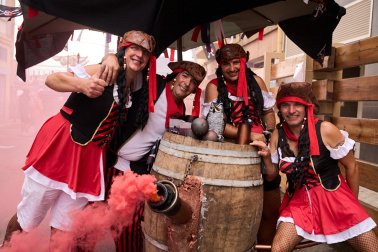 Foto del desfile de carrozas durante las fiestas de Noáin 2026