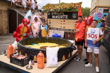 Foto del desfile de carrozas durante las fiestas de Noáin 2026