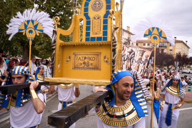 Foto del desfile de carrozas durante las fiestas de Noáin 2026