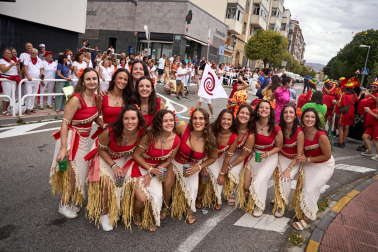 Foto del desfile de carrozas durante las fiestas de Noáin 2026