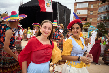 Foto del desfile de carrozas durante las fiestas de Noáin 2026