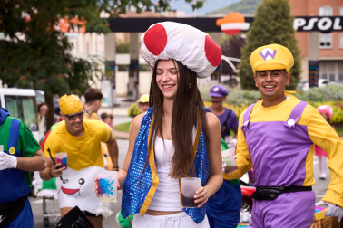 Foto del desfile de carrozas durante las fiestas de Noáin 2026