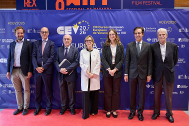 Fotos de la entrega del IV Premio Internacional Navarra Puerta de Europa en la jornada de clausura de los VIII Cursos Europeos de Verano