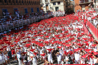 Fotos del cohete de fiestas de Ablitas 2026