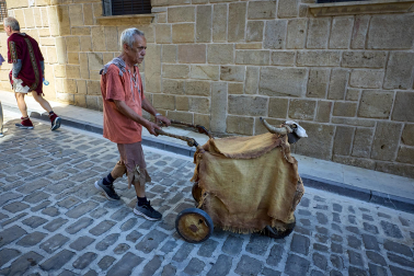 Fotos del inicio de las fiestas medievales en Artajona