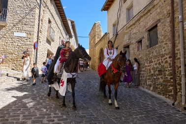 Fotos del inicio de las fiestas medievales en Artajona