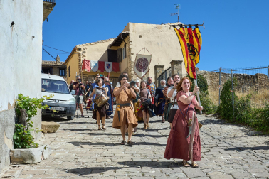 Fotos del inicio de las fiestas medievales en Artajona