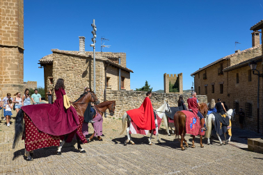 Fotos del inicio de las fiestas medievales en Artajona