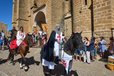 Fotos del inicio de las fiestas medievales en Artajona
