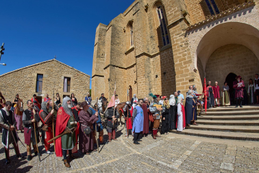 Fotos del inicio de las fiestas medievales en Artajona
