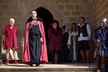 Fotos del inicio de las fiestas medievales en Artajona