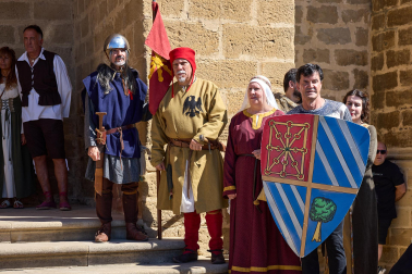 Fotos del inicio de las fiestas medievales en Artajona
