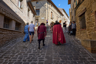 Fotos del inicio de las fiestas medievales en Artajona