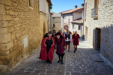 Fotos del inicio de las fiestas medievales en Artajona
