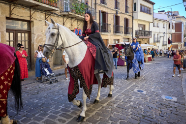 Fotos del inicio de las fiestas medievales en Artajona