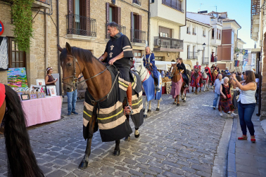 Fotos del inicio de las fiestas medievales en Artajona