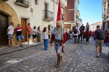 Fotos del inicio de las fiestas medievales en Artajona