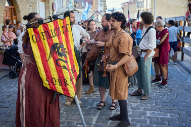 Fotos del inicio de las fiestas medievales en Artajona