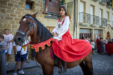 Fotos del inicio de las fiestas medievales en Artajona