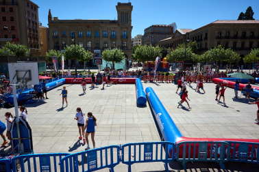 Fotos del Circuito 3x3 CaixaBank de baloncesto en la plaza del Castillo