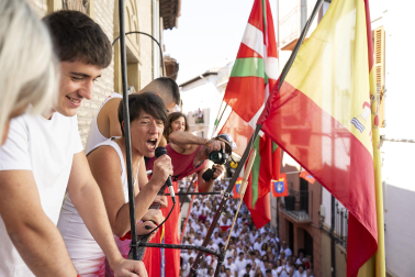 Fotos del cohete de fiestas de Lumbier 2026