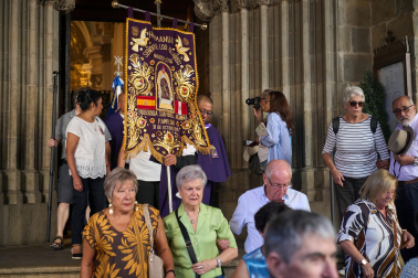 Foto de la procesión por las calles de Pamplona con motivo del 250 aniversario del retablo de la Virgen del Camino